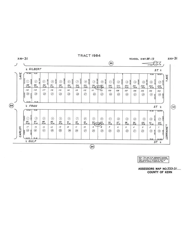 a black and white photo of a black and white wall
