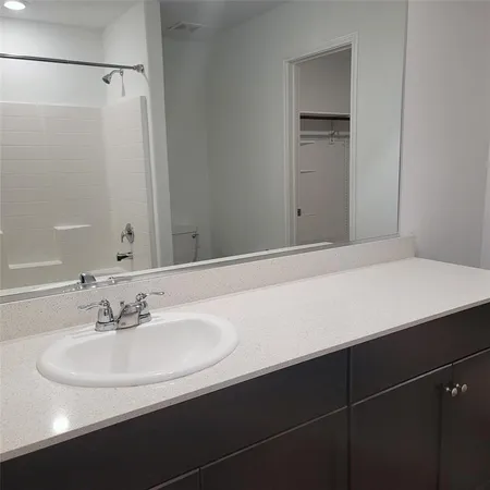 $2,100 | 1213 Wildflower Street, Ennis, TX 75119