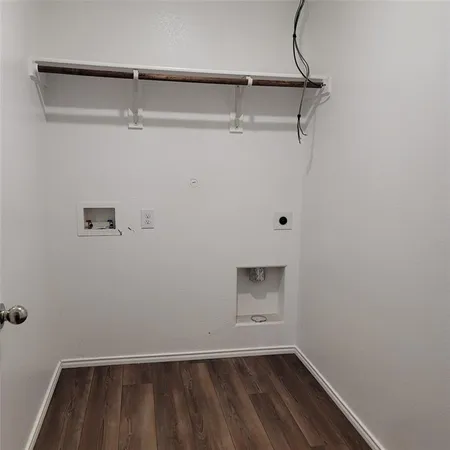 $2,100 | 1213 Wildflower Street, Ennis, TX 75119