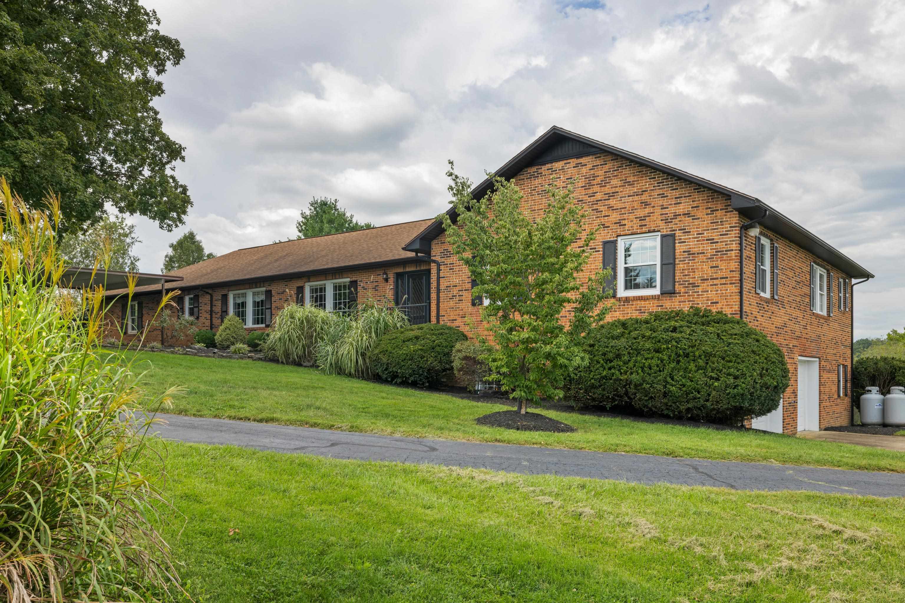 308 Stonewall Road Weyers Cave, VA 24486 - Photo 8 of 74 Gallery Image 8