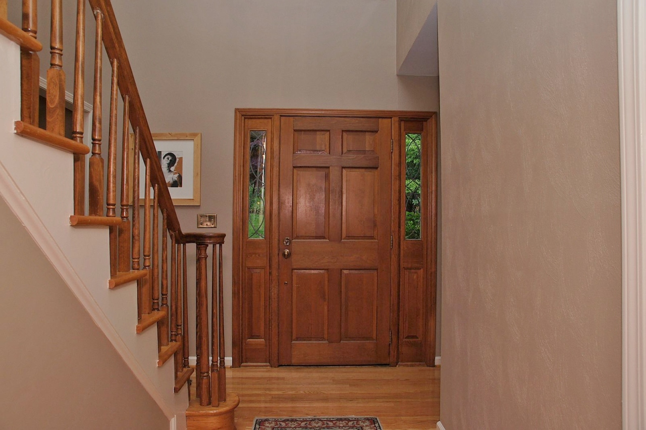 5327 Silver Fox Road Roanoke, VA 24018 - Photo 2 of 24 INTERIOR