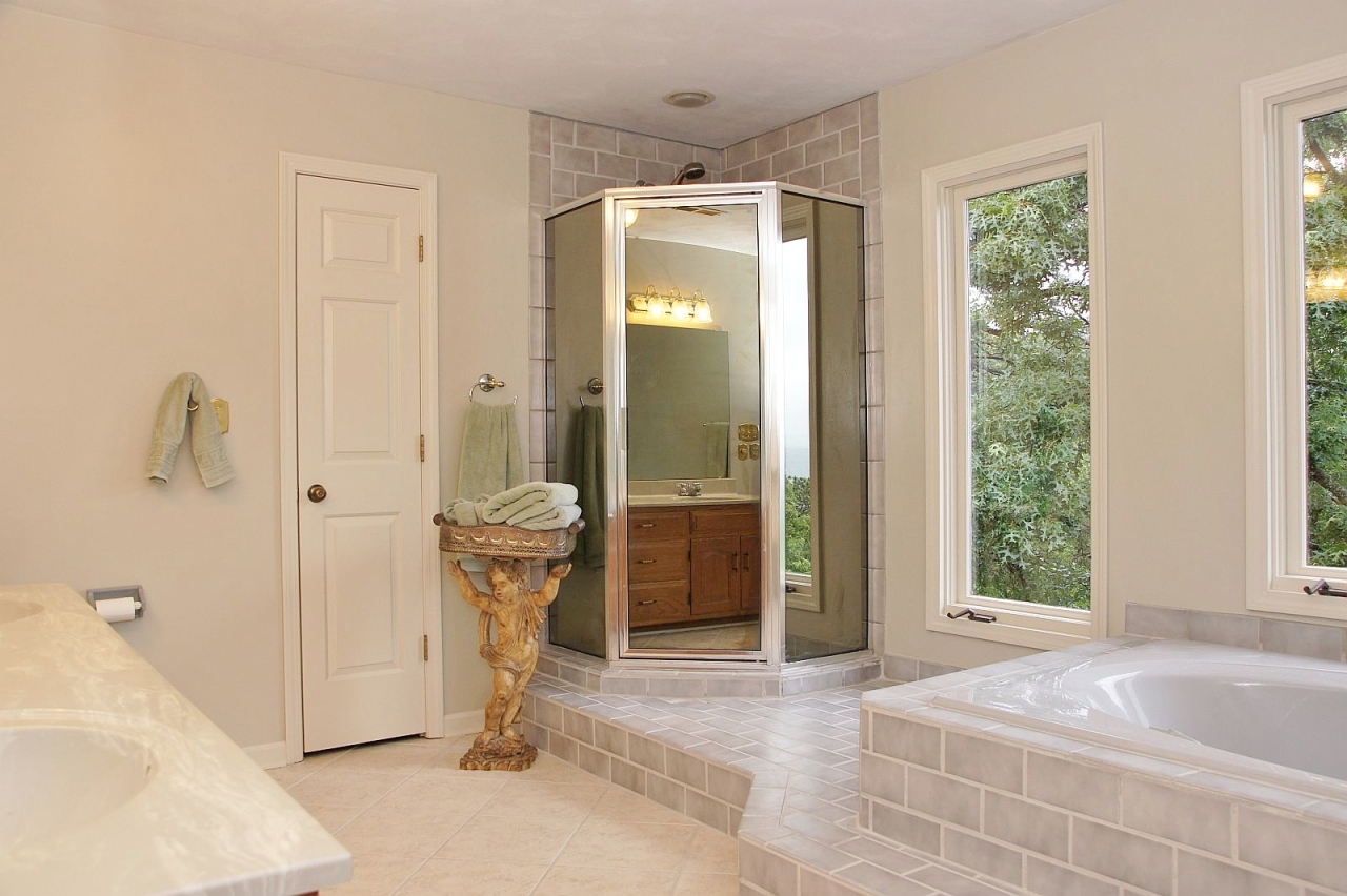 5327 Silver Fox Road Roanoke, VA 24018 - Photo 14 of 24 INTERIOR
