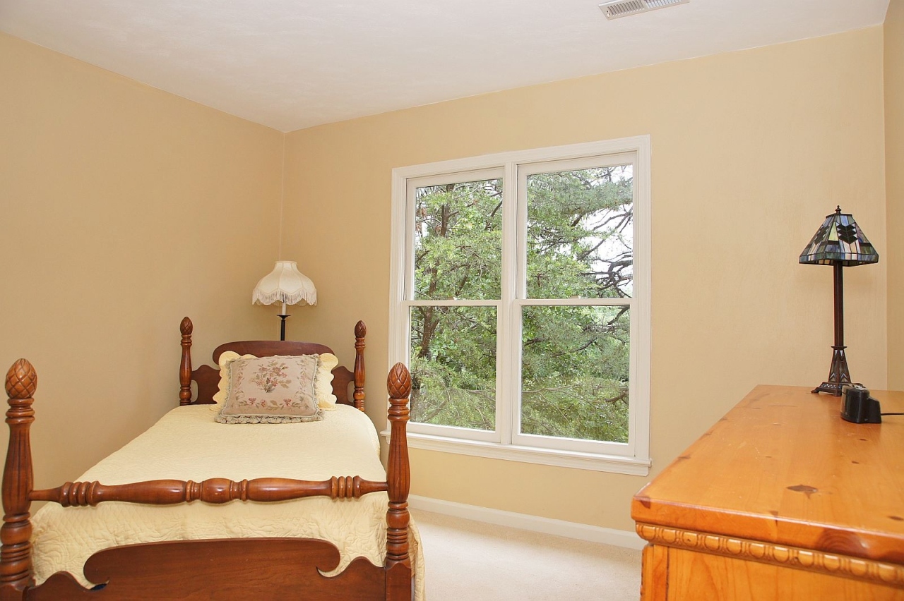 5327 Silver Fox Road Roanoke, VA 24018 - Photo 16 of 24 INTERIOR