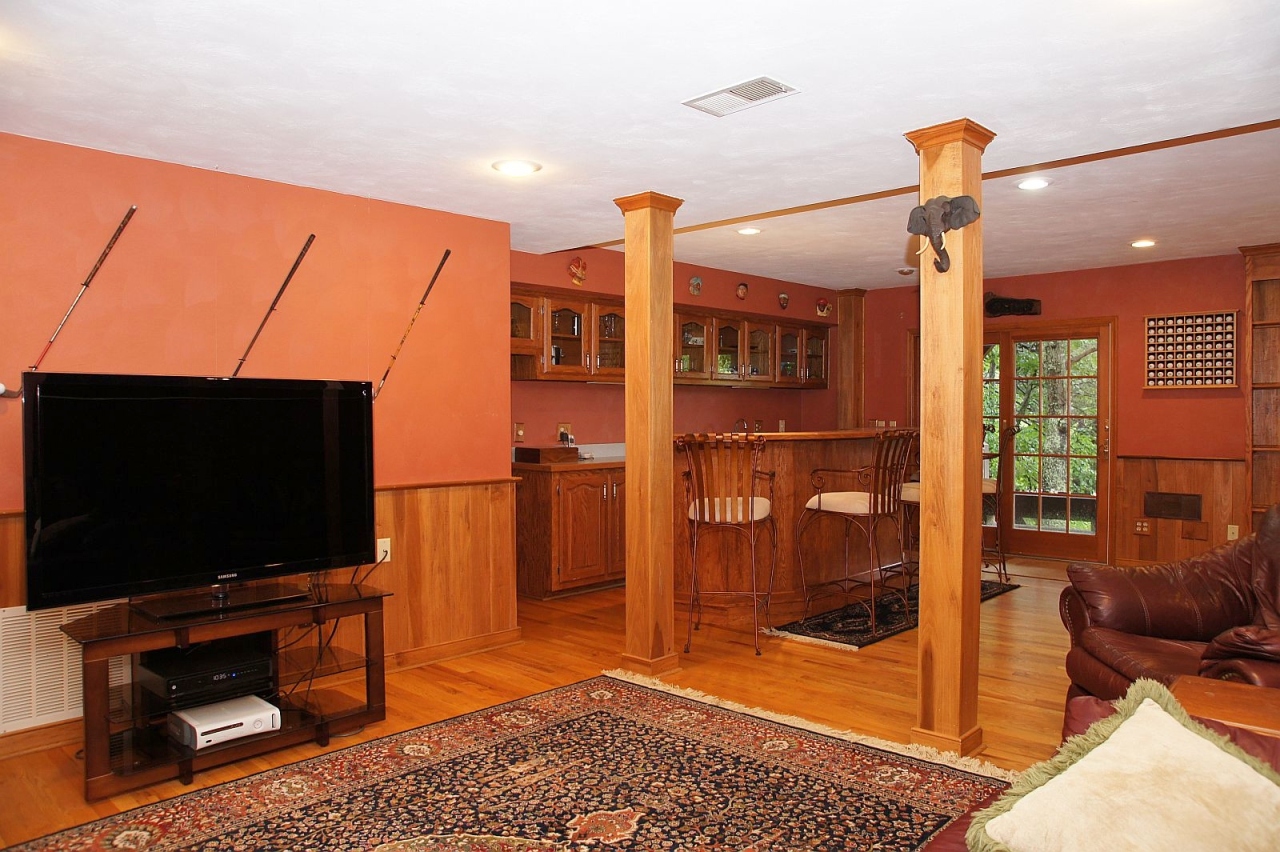 5327 Silver Fox Road Roanoke, VA 24018 - Photo 19 of 24 INTERIOR