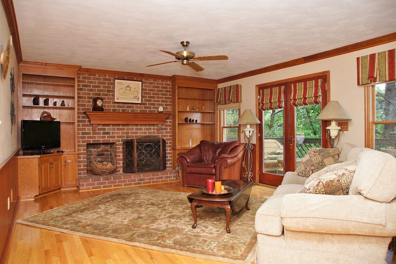 5327 Silver Fox Road Roanoke, VA 24018 - Photo 5 of 24 INTERIOR