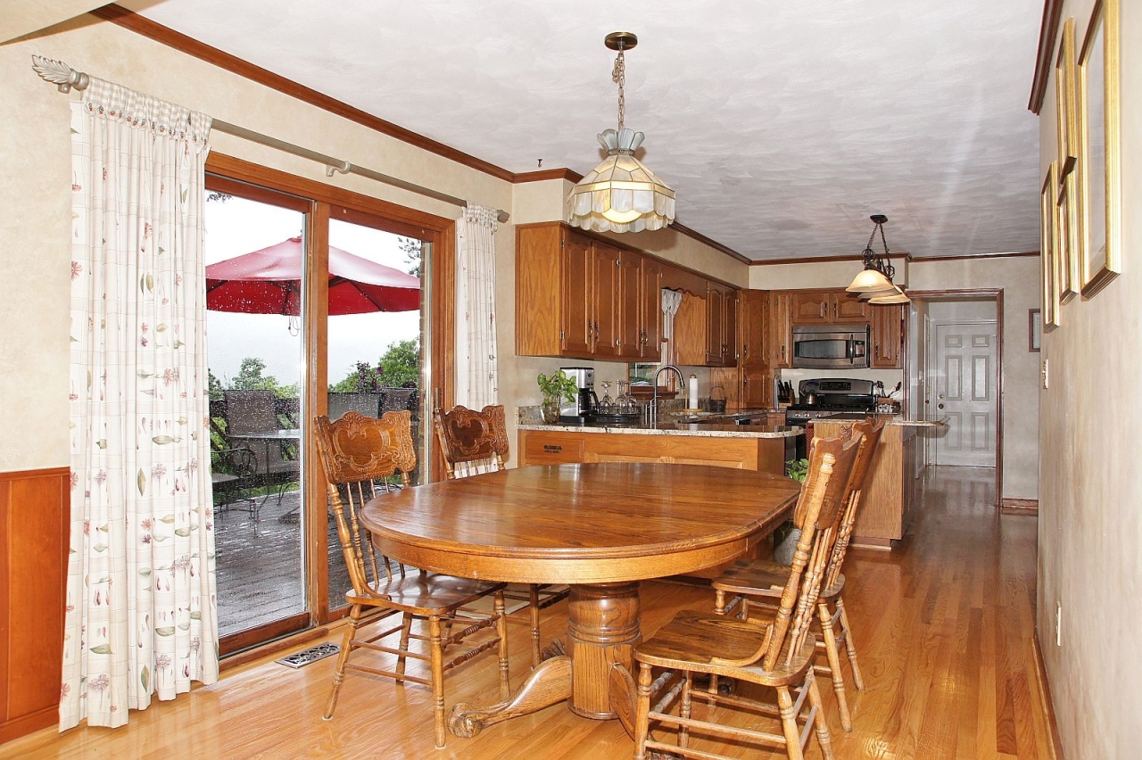 5327 Silver Fox Road Roanoke, VA 24018 - Photo 7 of 24 INTERIOR