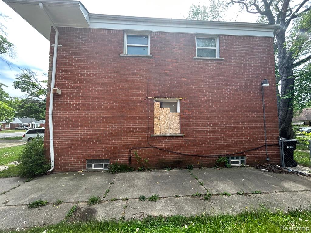 19947 Lahser Road Detroit, MI 48219 - Photo 3 of 10