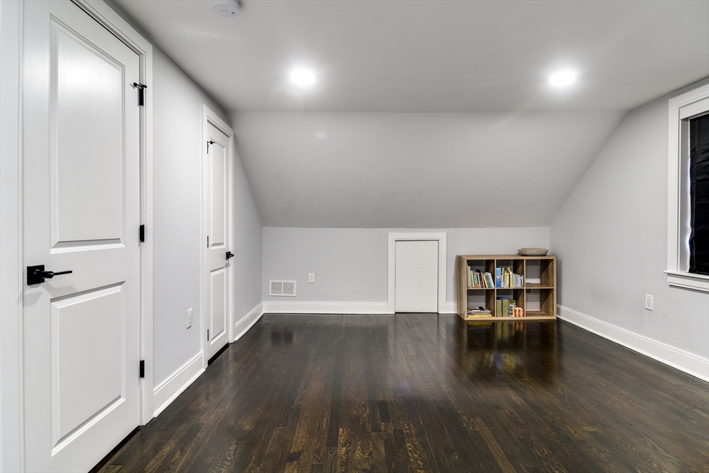 8 Lee Road Sharon, MA 02067 - Photo 12 of 20