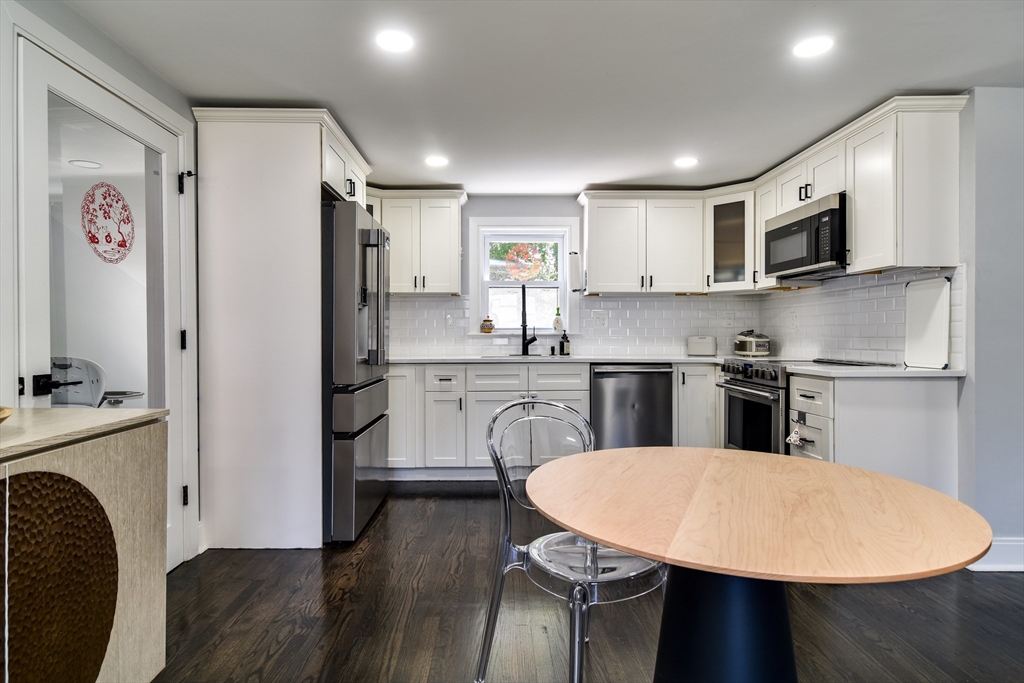 8 Lee Road Sharon, MA 02067 - Photo 7 of 20