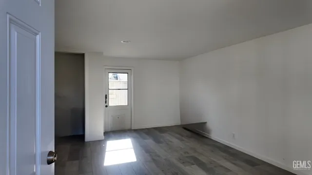 a view of empty room with window