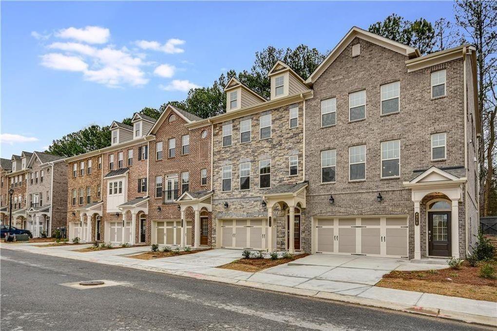 1329 Rosen Road, Unit 35 Brookhaven, GA 30319 - Photo 1 of 28