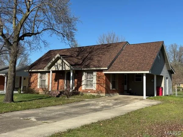 $179,900 | 908 Davis Boulevard, Sikeston, MO 63801