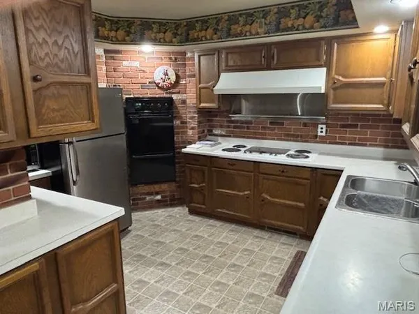 $179,900 | 908 Davis Boulevard, Sikeston, MO 63801