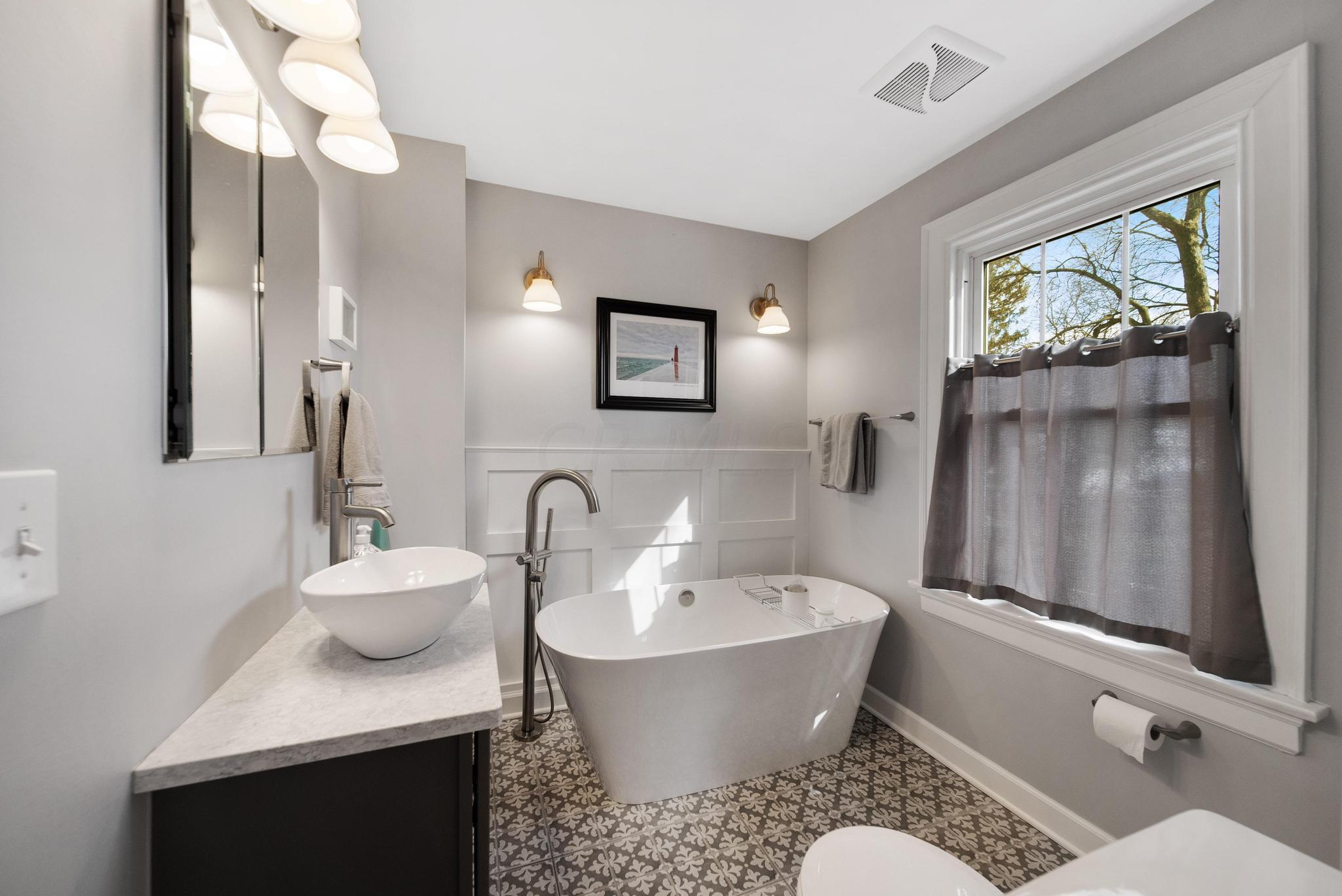39 East Torrence Road Columbus, OH 43214 - Photo 19 of 61 DSC05518_19_20