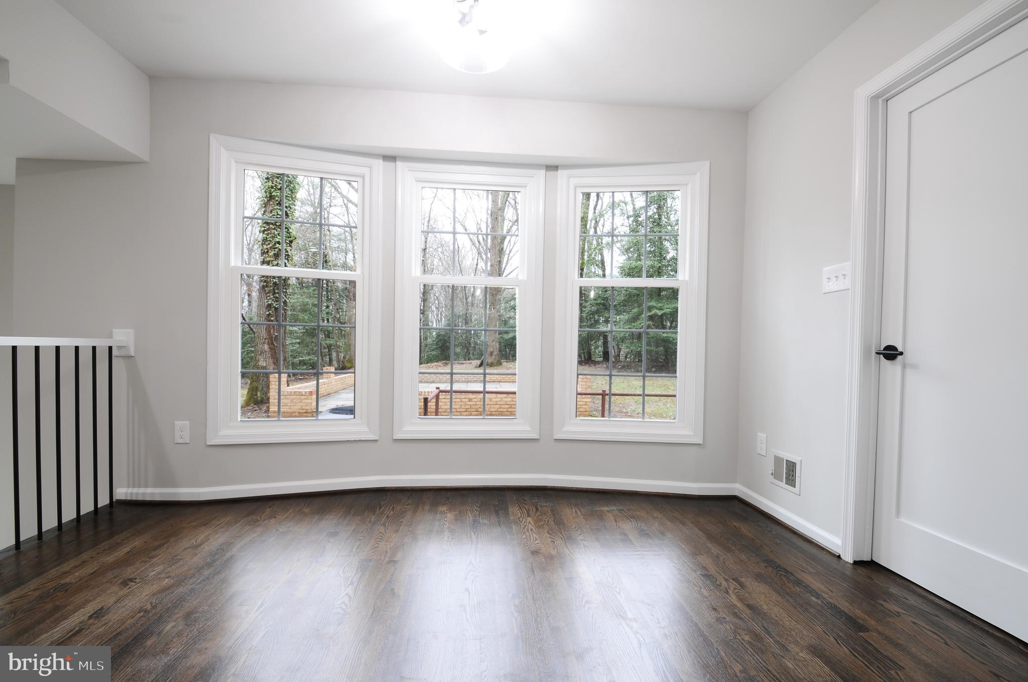 12023 Canter Lane Reston, VA 20191 - Photo 14 of 48 Light & Bright Breakfast Room