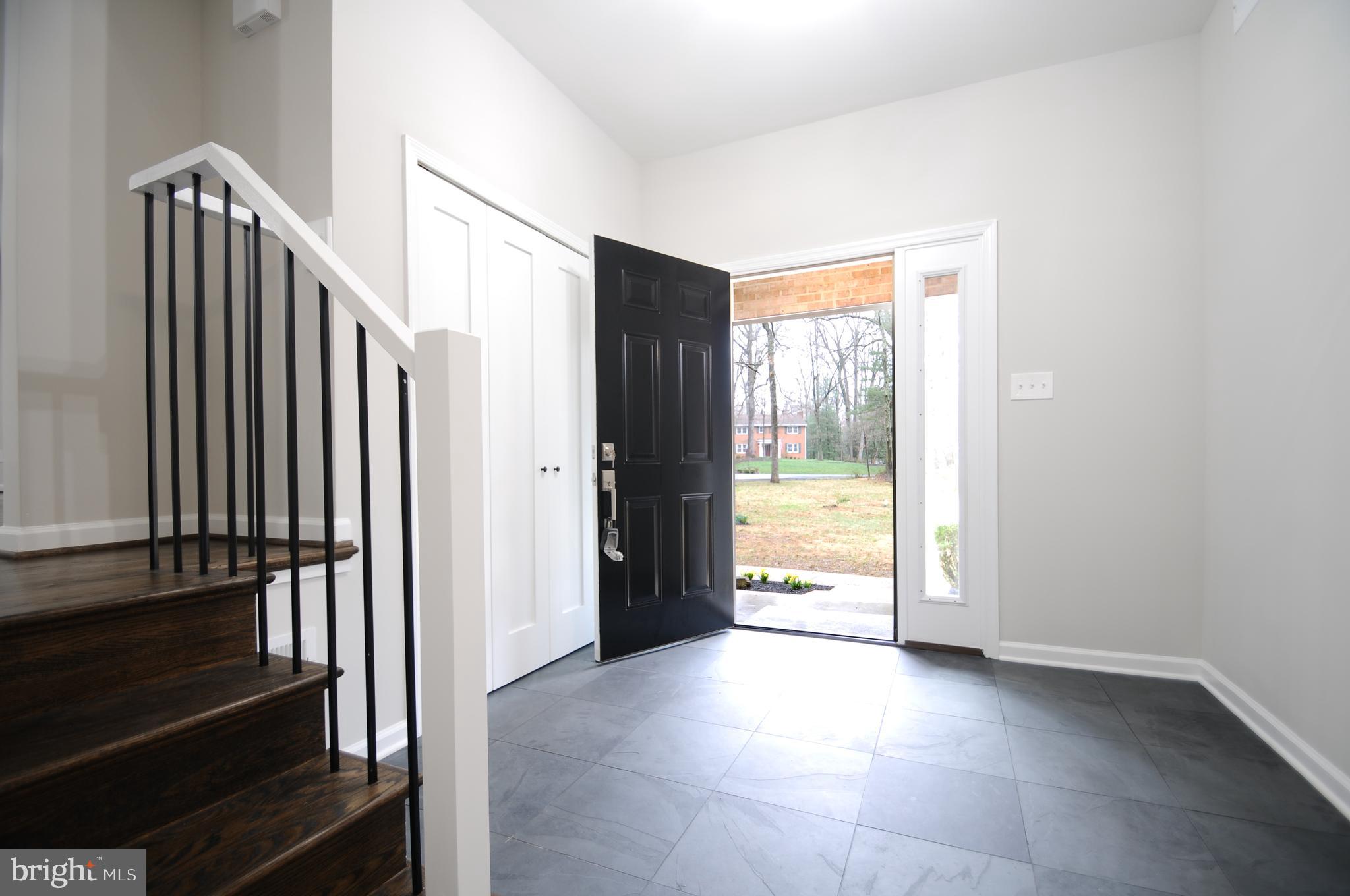 12023 Canter Lane Reston, VA 20191 - Photo 7 of 48 Inviting and spacious Foyer