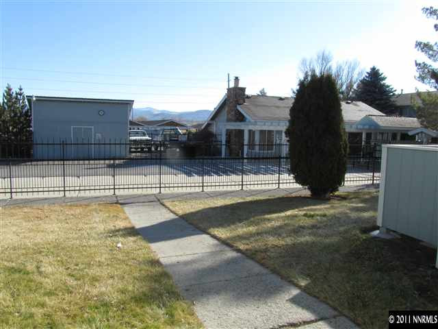 400 South Saliman Road, Unit M101 Carson City, NV 89701 - Photo 4 of 6 a view of a outdoor space