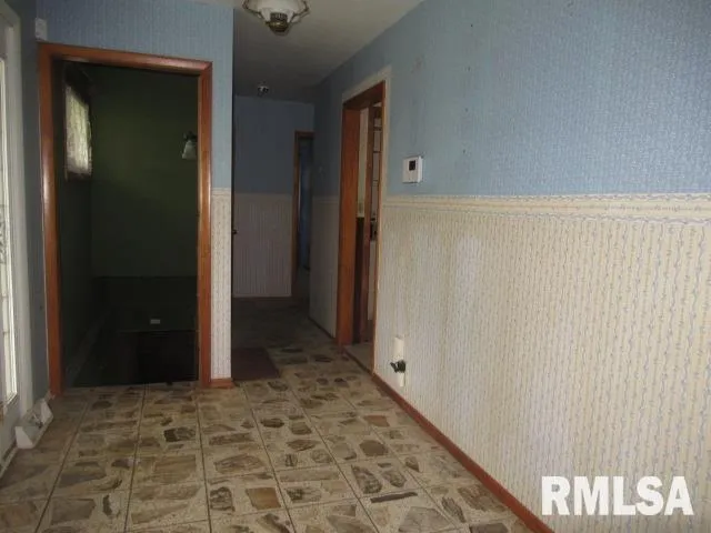 $70,000 | 1117 East Ash Street, Herrin, IL 62948