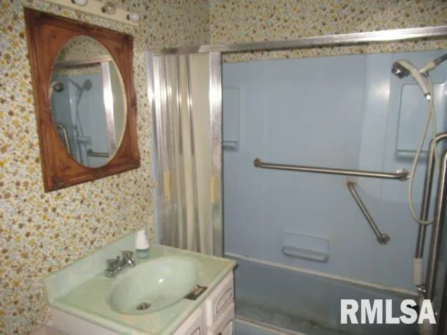 $70,000 | 1117 East Ash Street, Herrin, IL 62948