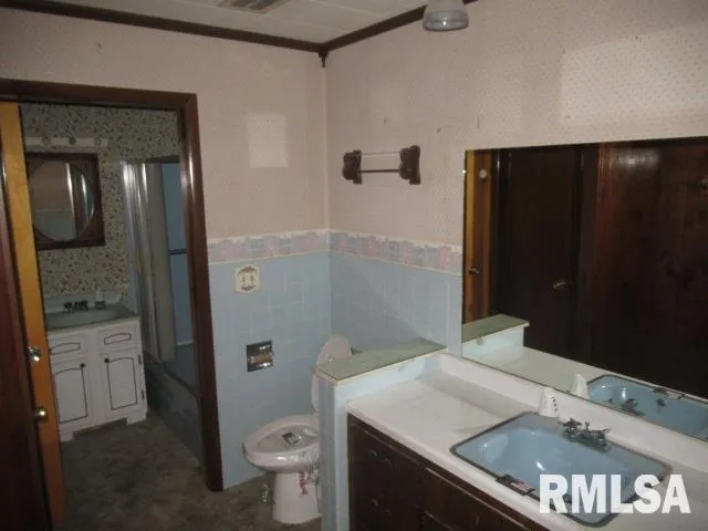 $70,000 | 1117 East Ash Street, Herrin, IL 62948