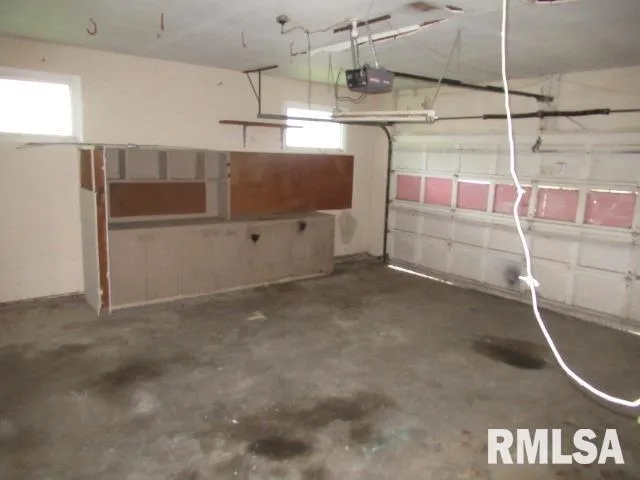 $70,000 | 1117 East Ash Street, Herrin, IL 62948