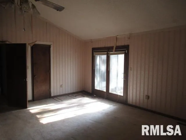 $70,000 | 1117 East Ash Street, Herrin, IL 62948