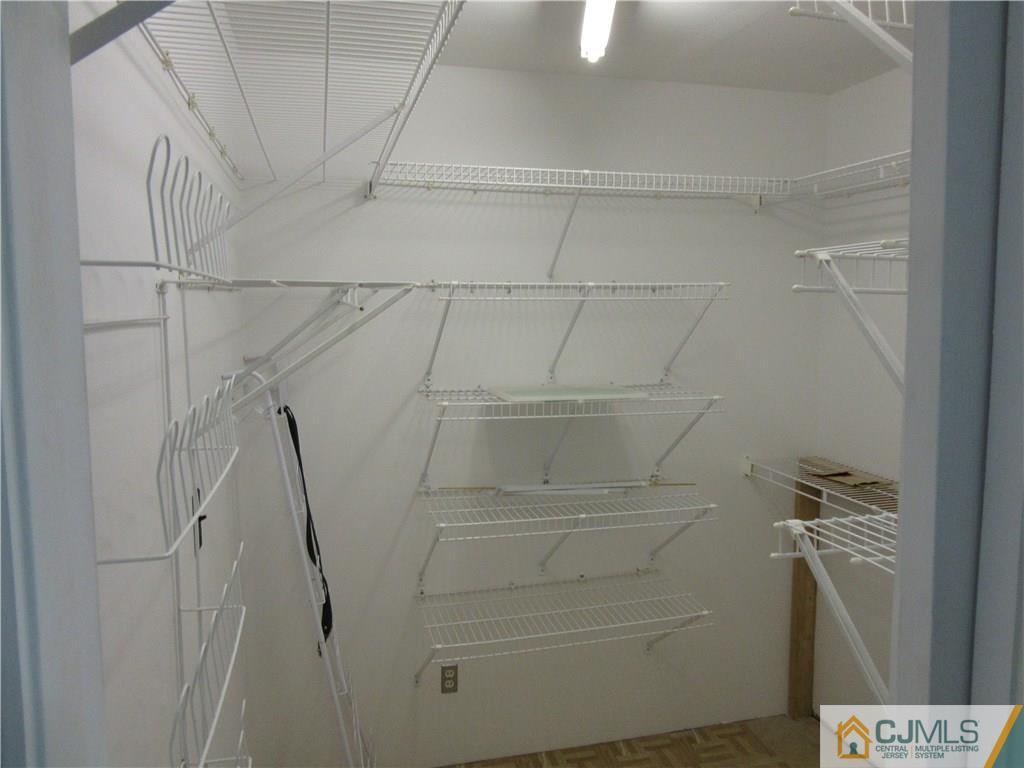 31 Emerald Road Kendall Park, NJ 08824 - Photo 13 of 20 Gallery Image 13