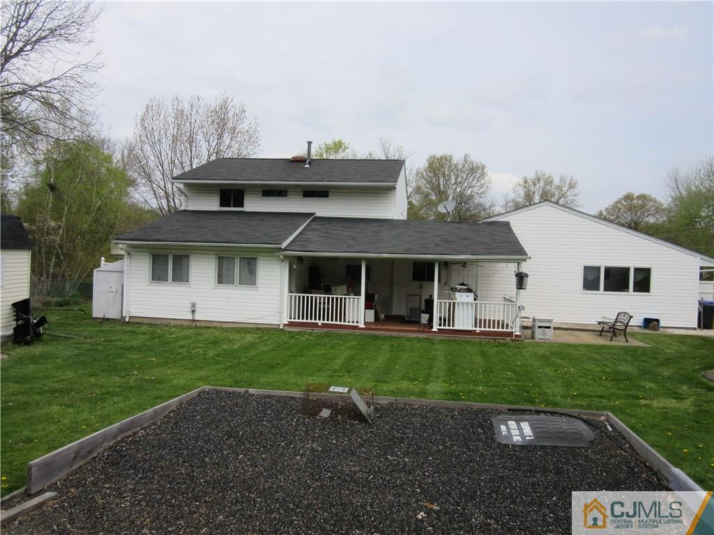 31 Emerald Road Kendall Park, NJ 08824 - Photo 19 of 20 Gallery Image 19