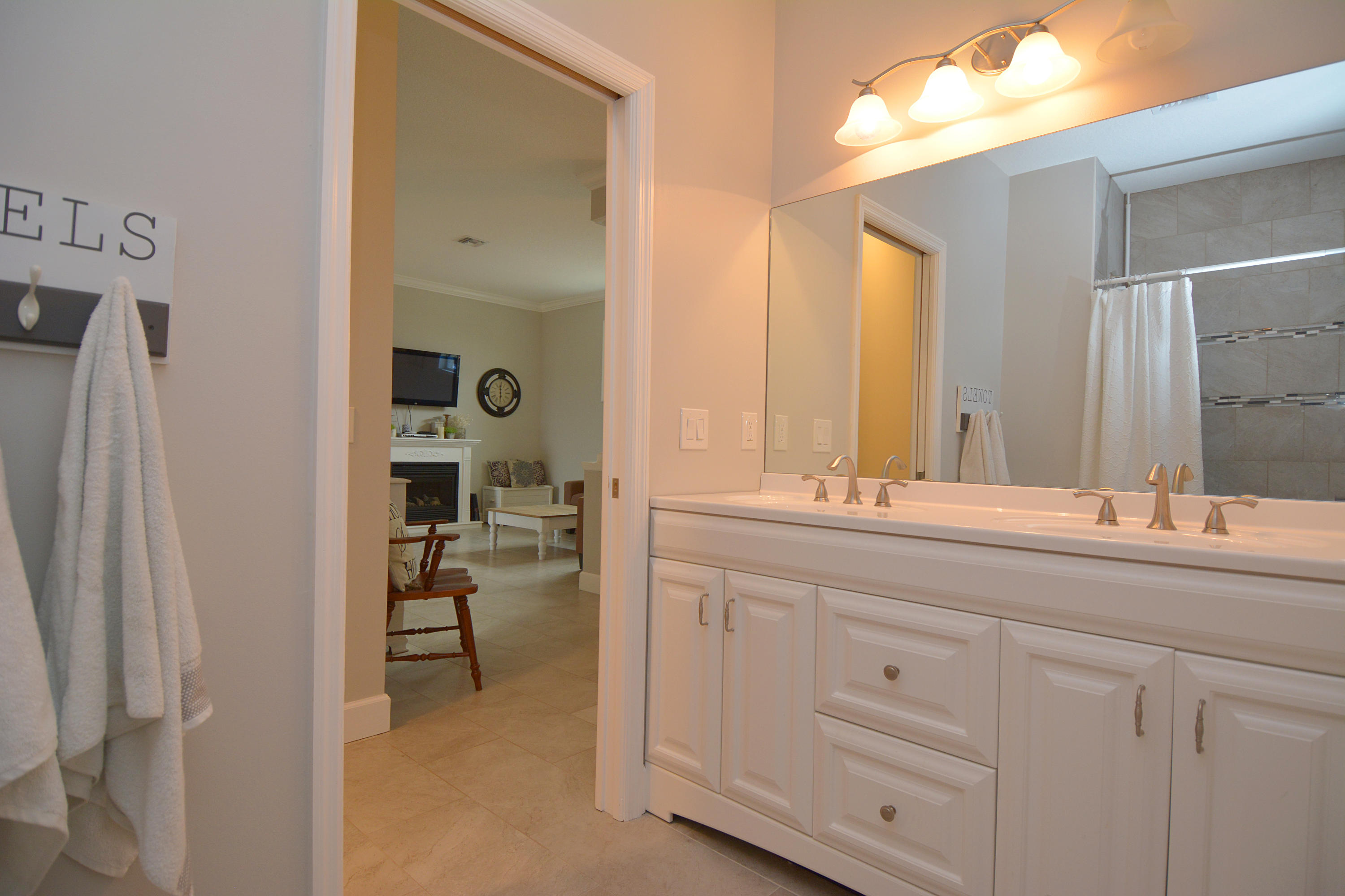 730 Southeast Salerno Road Stuart, FL 34997 - Photo 11 of 29 C 2017 MBP 011018 730 SE Salerno Rd (8)