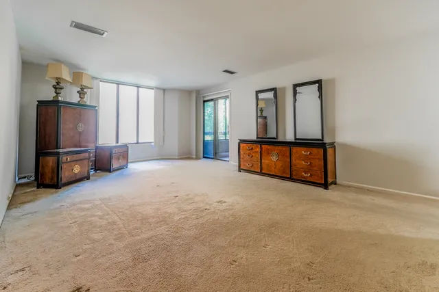 $550,000 | 1401 Burr Oak Road, Unit 108B, Hinsdale, IL 60521