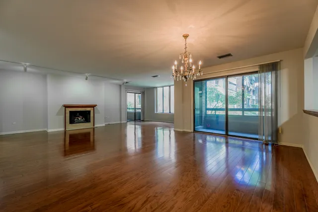 $550,000 | 1401 Burr Oak Road, Unit 108B, Hinsdale, IL 60521