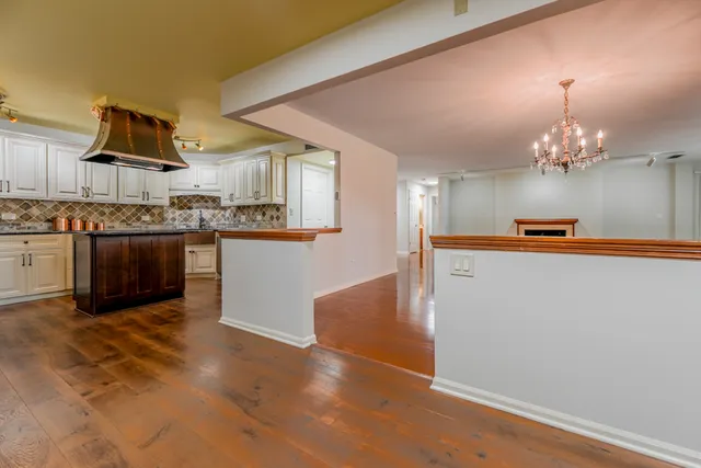 $550,000 | 1401 Burr Oak Road, Unit 108B, Hinsdale, IL 60521