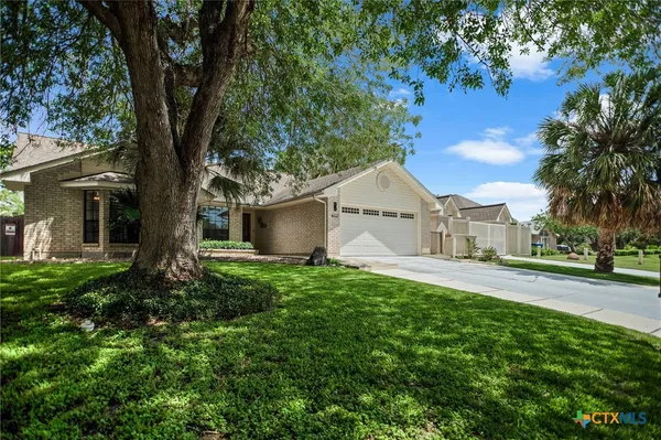 $599,900 | 117 Harbor Drive, Port Lavaca, TX 77979