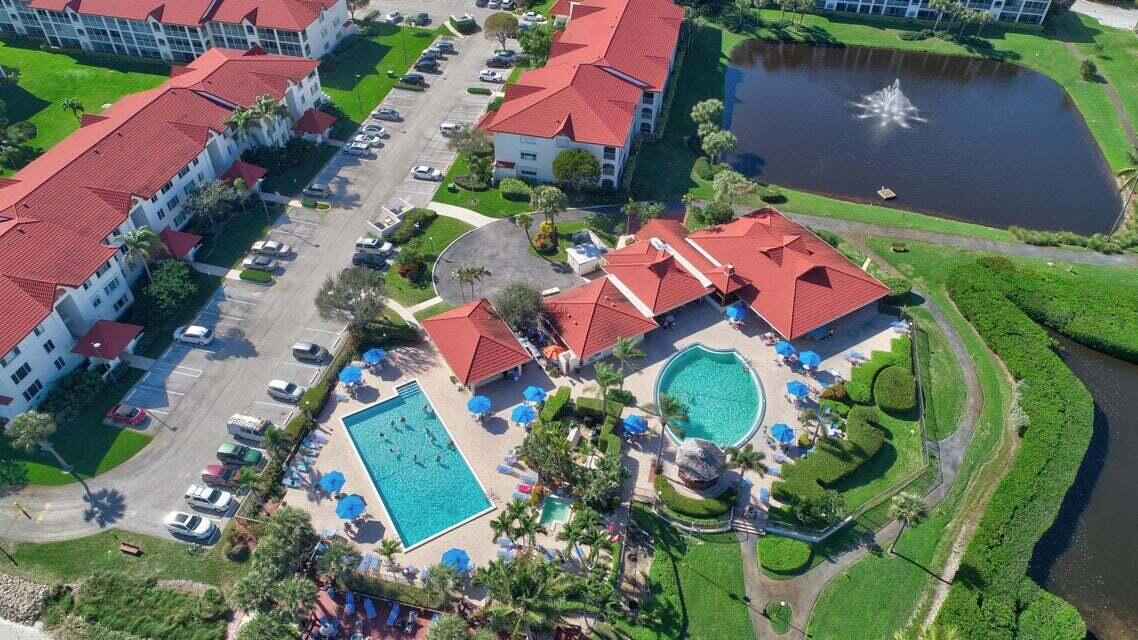 104 Half Moon Circle, Unit B3 Hypoluxo, FL 33462 - Photo 36 of 58 hmb29