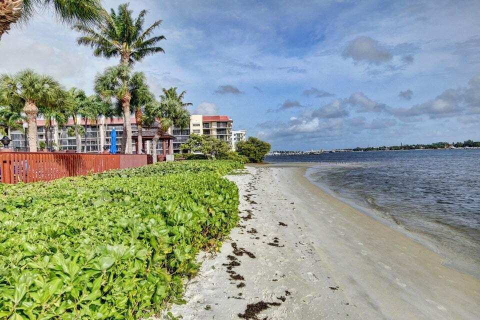 104 Half Moon Circle, Unit B3 Hypoluxo, FL 33462 - Photo 48 of 58 hmb17