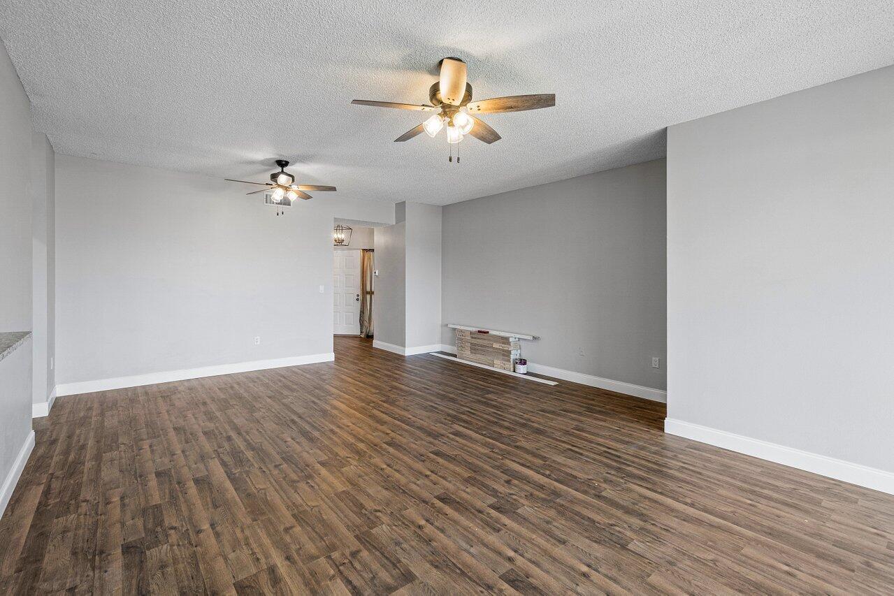 104 Half Moon Circle, Unit B3 Hypoluxo, FL 33462 - Photo 7 of 58 007-104HalfMoonCircle-Hypoluxo-FL-33462-