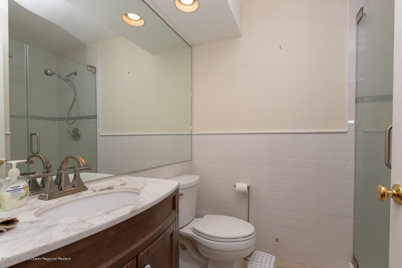 8 White Oak Court Howell, NJ 07731 - Photo 13 of 20 8WhiteOak-37