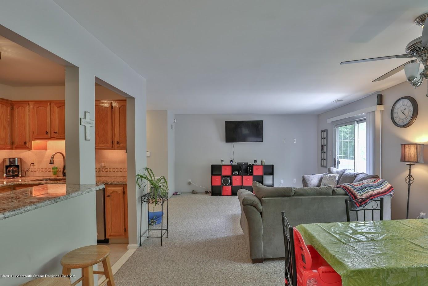 8 White Oak Court Howell, NJ 07731 - Photo 8 of 20 8WhiteOak-44