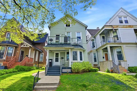 $429,900 | 1671 North Marshall Street, Milwaukee, WI 53202