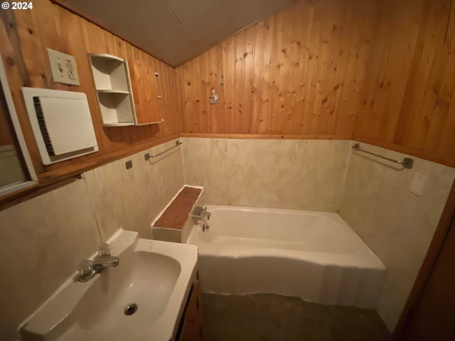 7185 Vaughn Road Tillamook, OR 97141 - Photo 21 of 24 Gallery Image 21