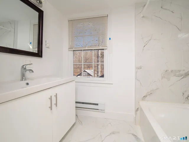 $3,300 | 523 Danbury Road, Unit D, Wilton, CT 06897