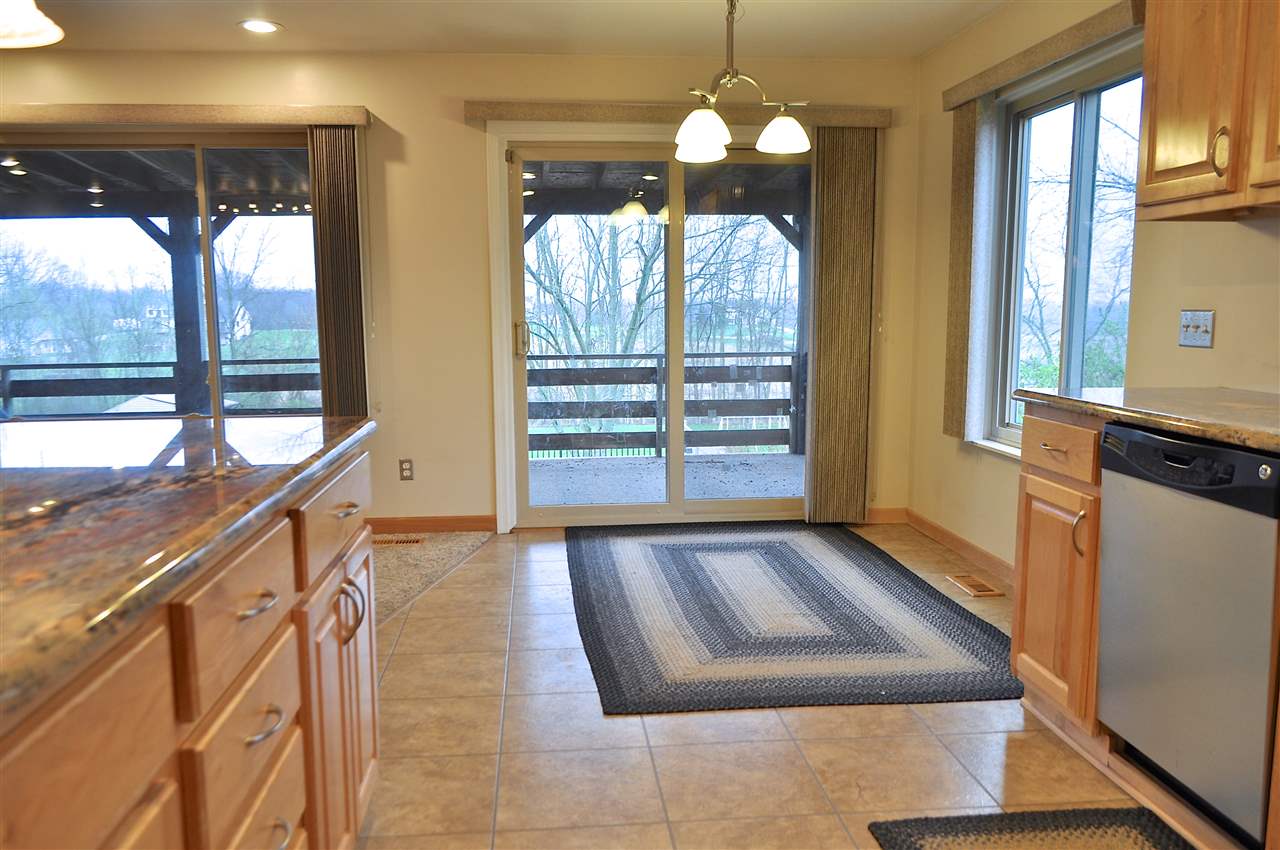 2100 East Hibbard Road Owosso, MI 48867 - Photo 7 of 51 31346703-6.JPG