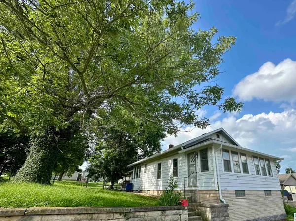$1,500 | 2019 13th Street, Bedford, IN 47421