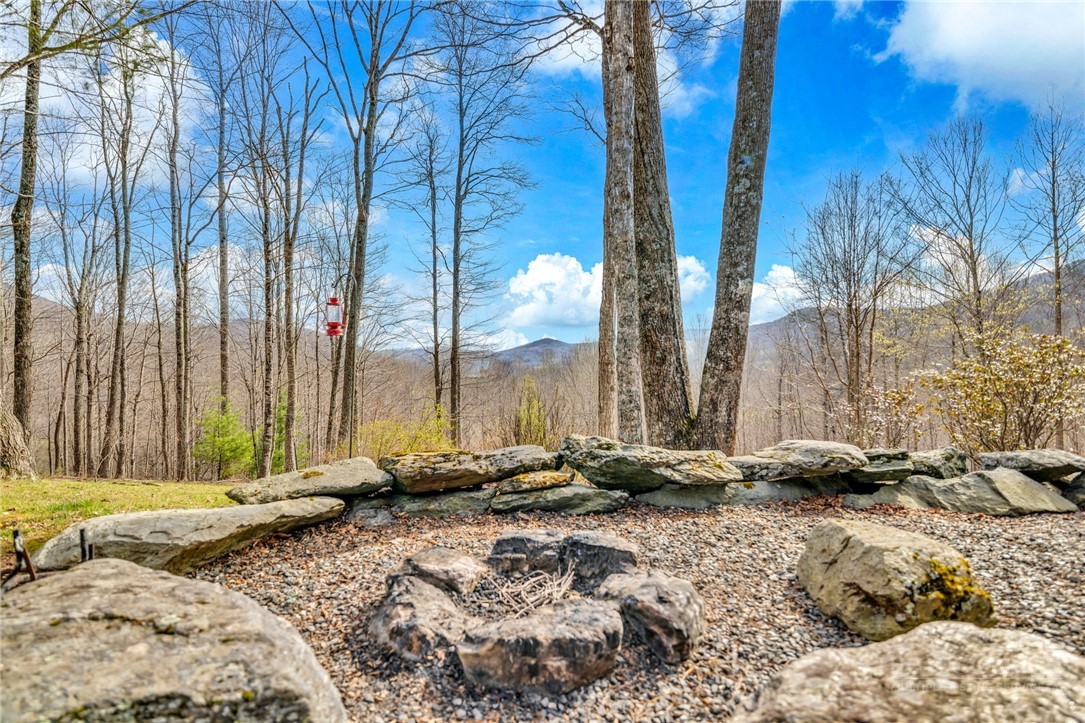 7994 3 Top Road Todd, NC 28684 - Photo 6 of 50 a view of a backyard of the house