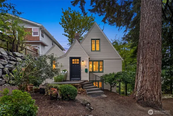 $1,499,000 | 421 North 40th Street, Seattle, WA 98103