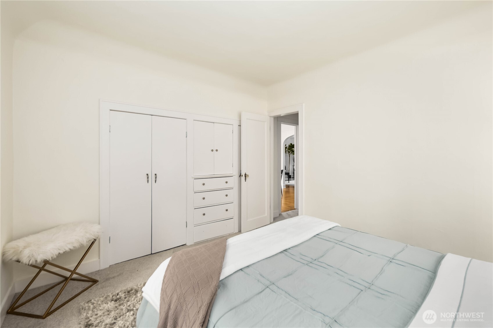 421 North 40th Street Seattle, WA 98103 - Photo 15 of 40