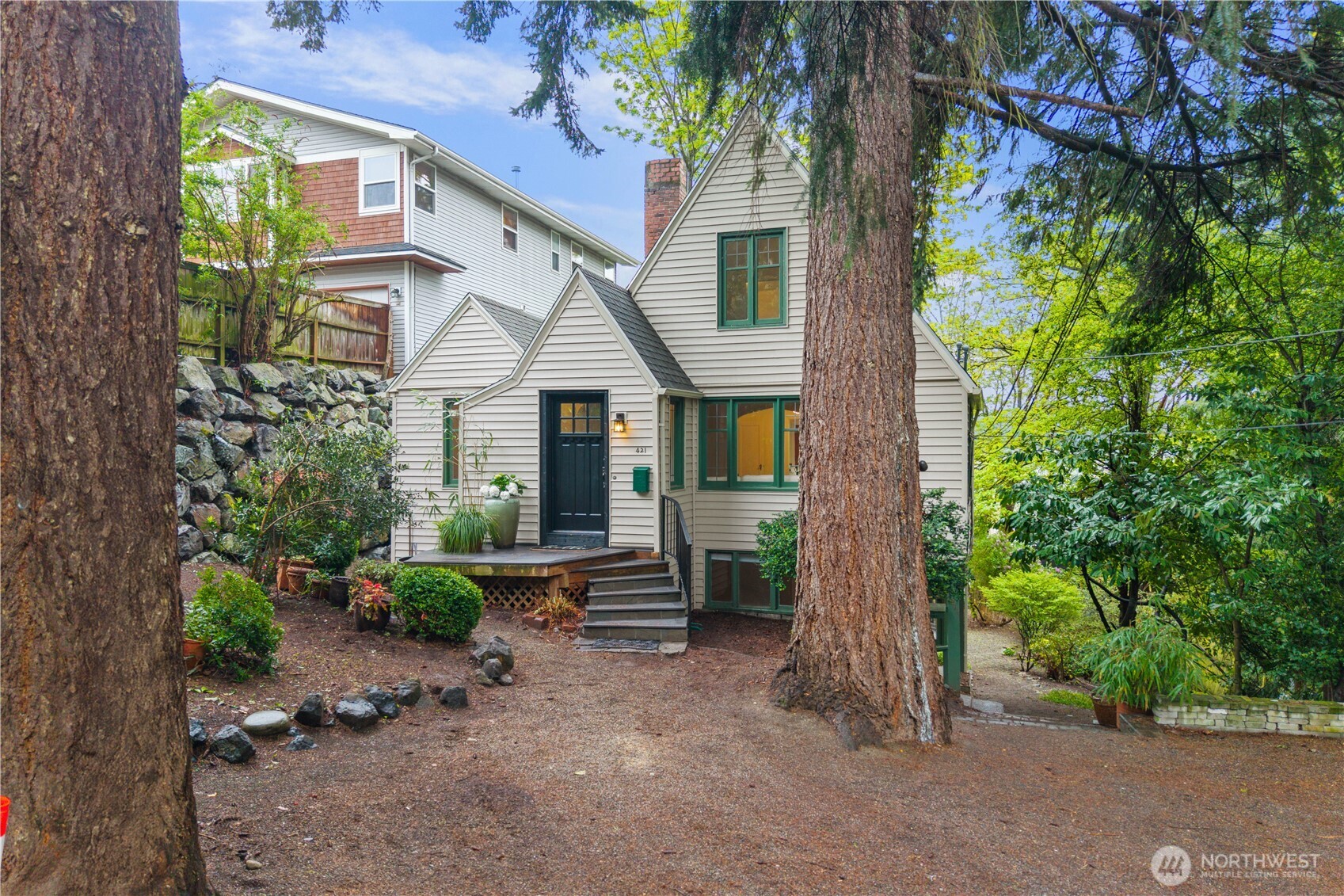 421 North 40th Street Seattle, WA 98103 - Photo 2 of 40