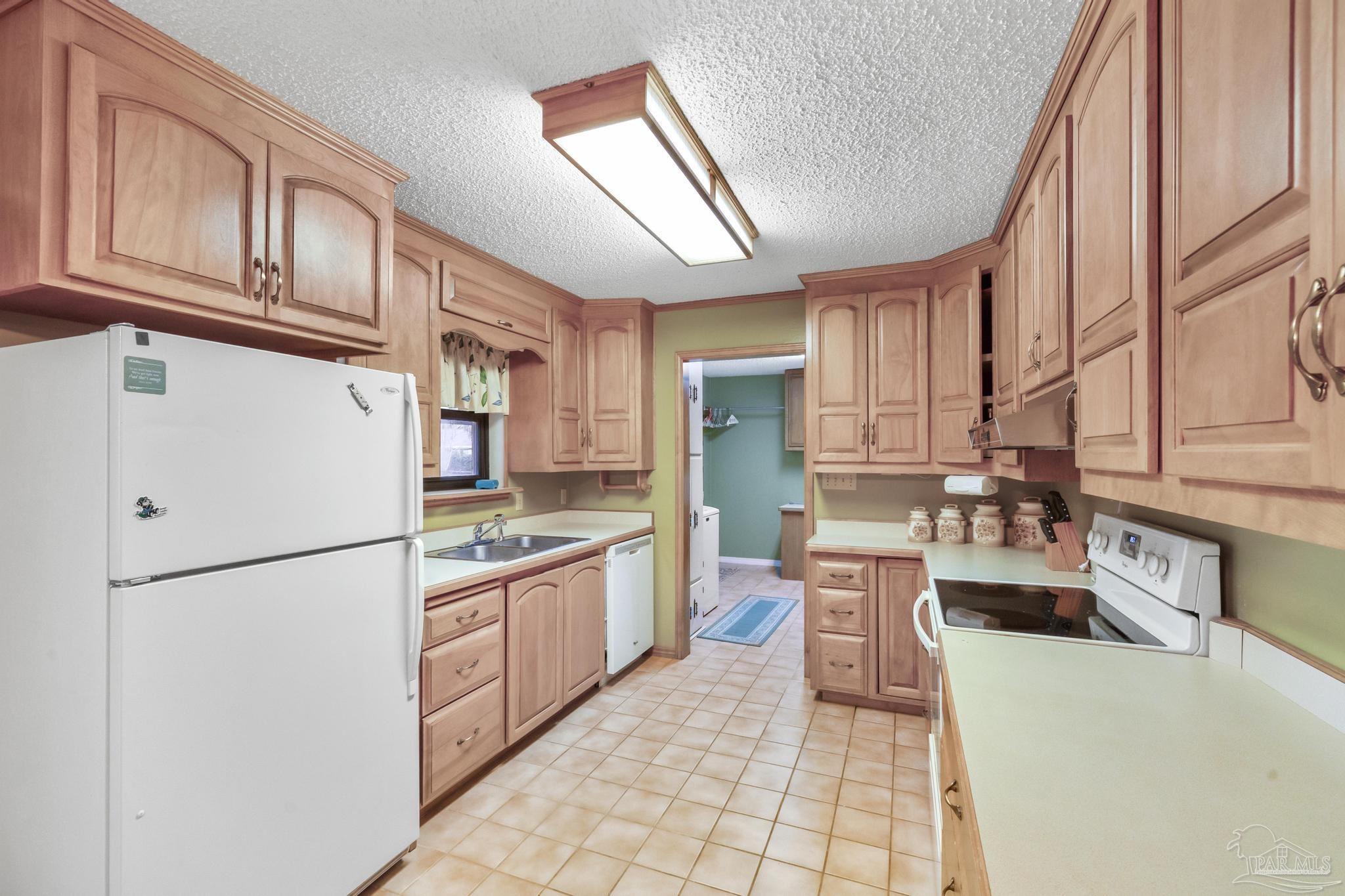 415 West Kingsfield Road Cantonment, FL 32533 - Photo 12 of 58 Gallery Image 12