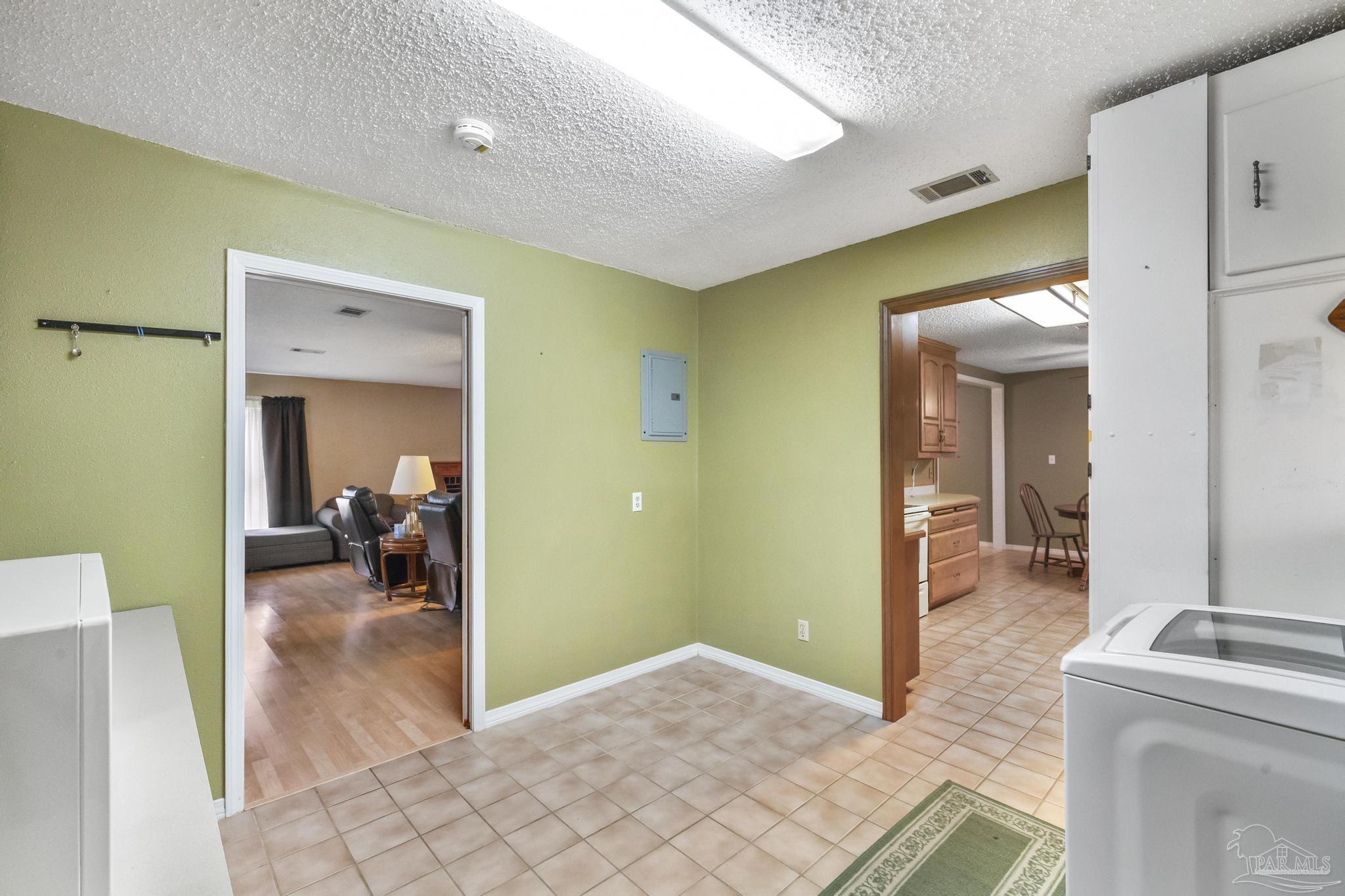 415 West Kingsfield Road Cantonment, FL 32533 - Photo 14 of 58 Gallery Image 14