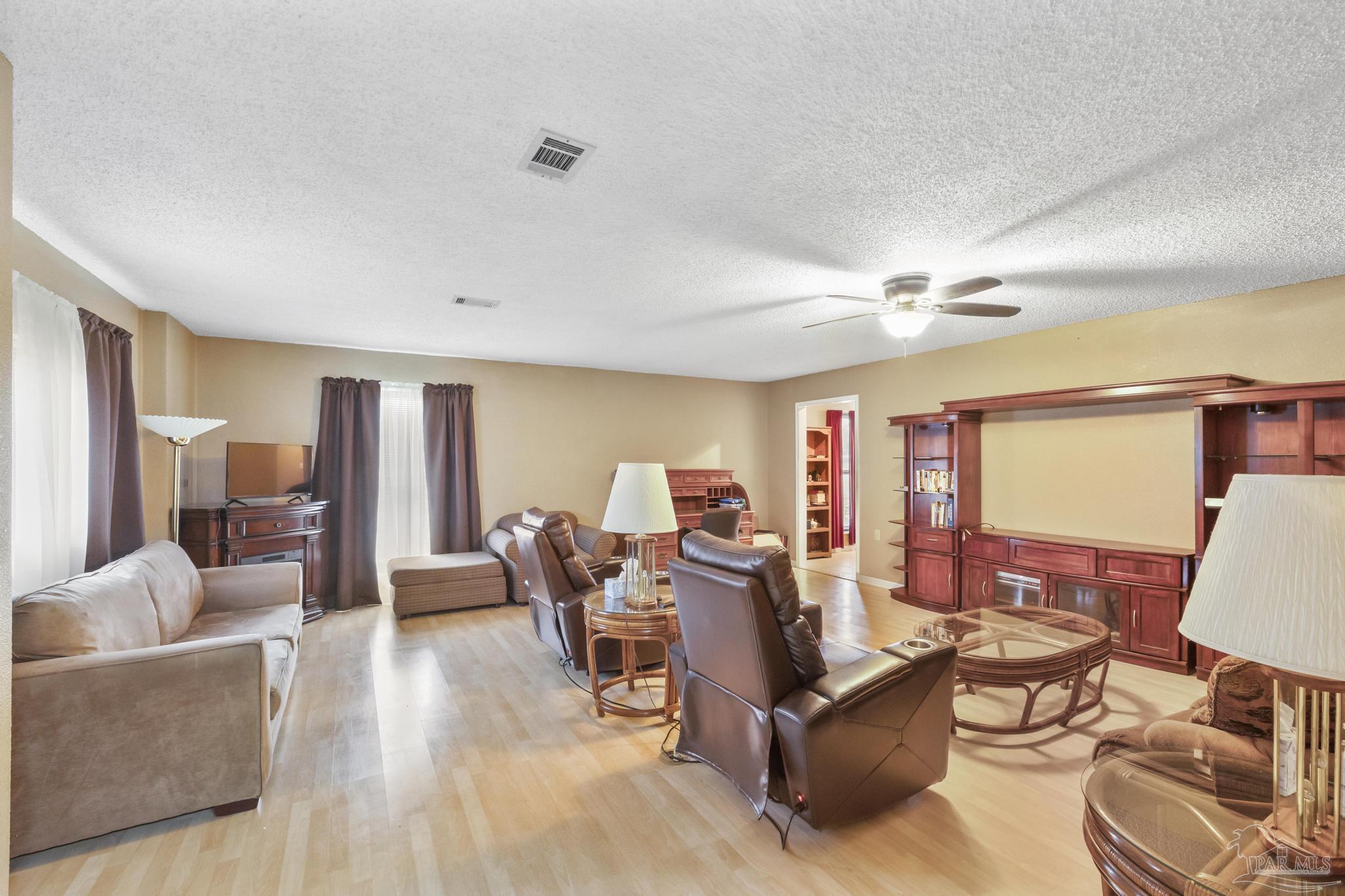 415 West Kingsfield Road Cantonment, FL 32533 - Photo 8 of 58 Gallery Image 8